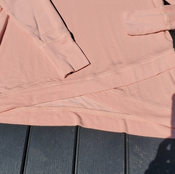 Womens top - Picture 2 of 3